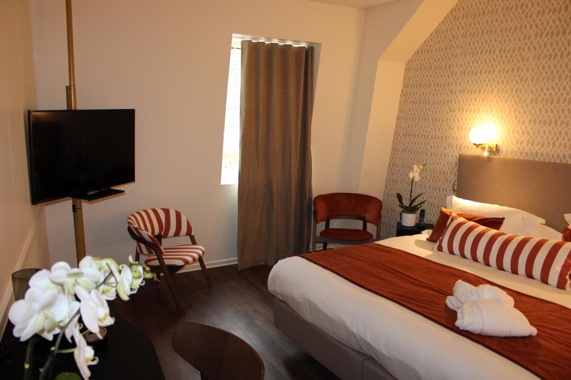 Hotel La Truffe Noire บรีฟ-ลา-เกยยาร์ด ภายนอก รูปภาพ