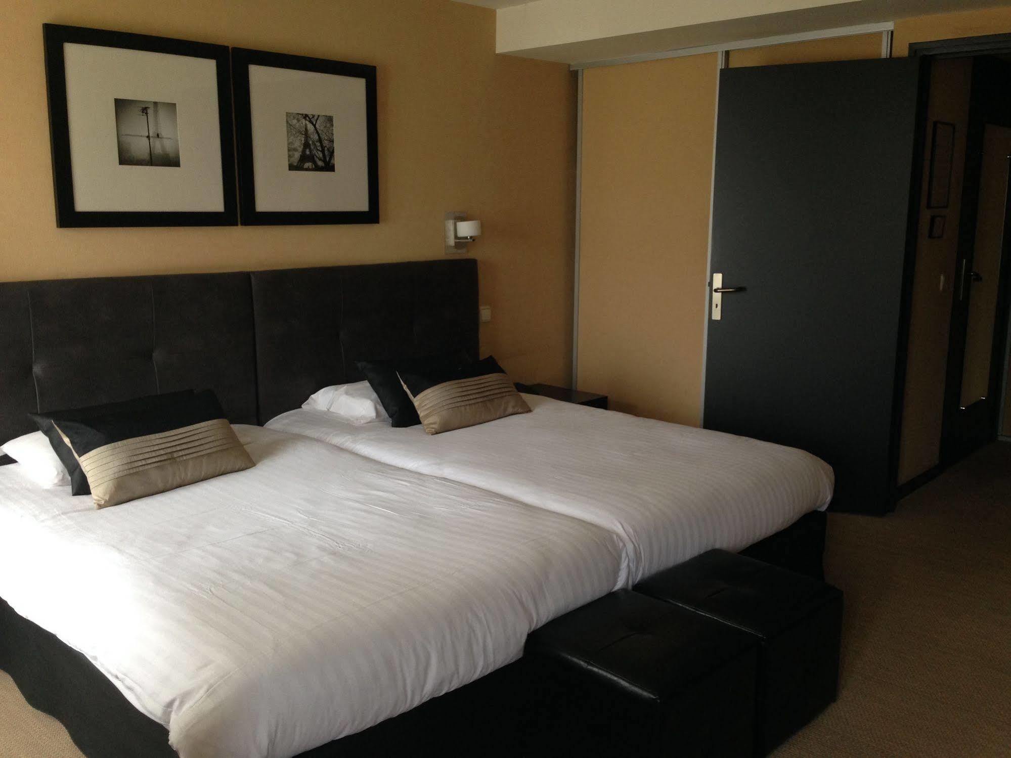 Hotel La Truffe Noire บรีฟ-ลา-เกยยาร์ด ภายนอก รูปภาพ